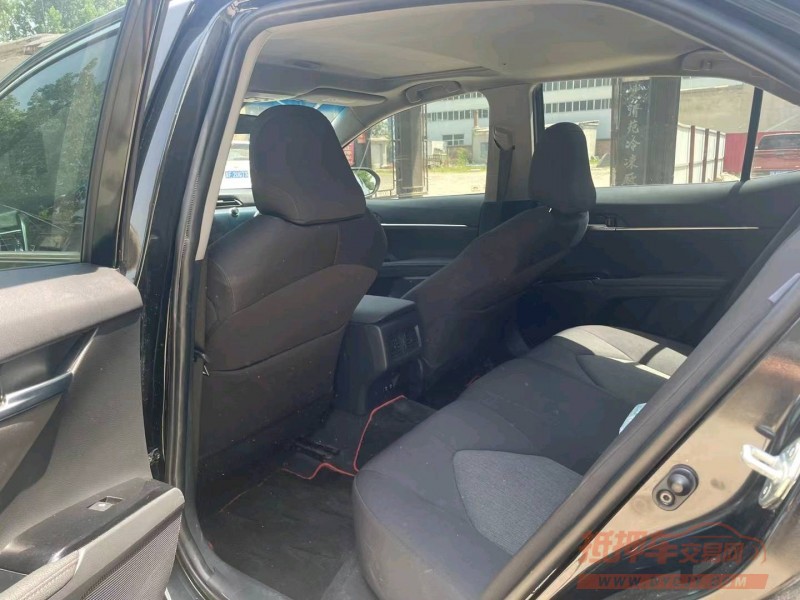 保定19年丰田凯美瑞4