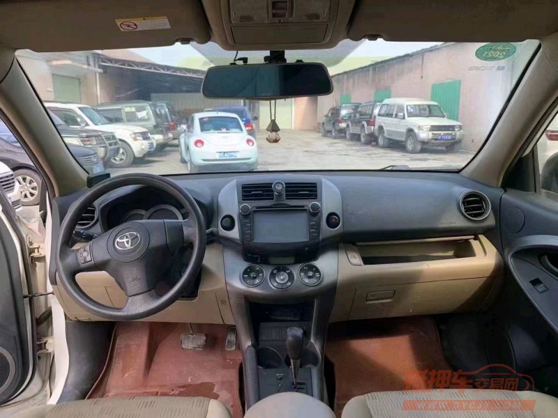 珠海13年丰田RAV44