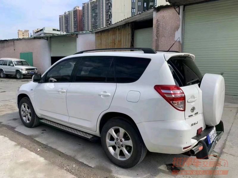 珠海13年丰田RAV47