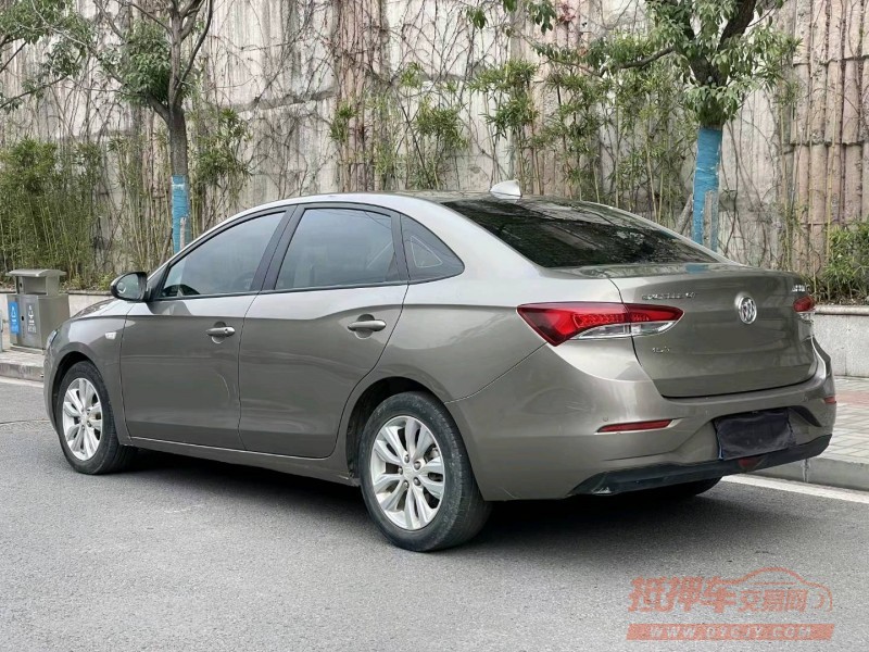 重庆20年别克英朗6