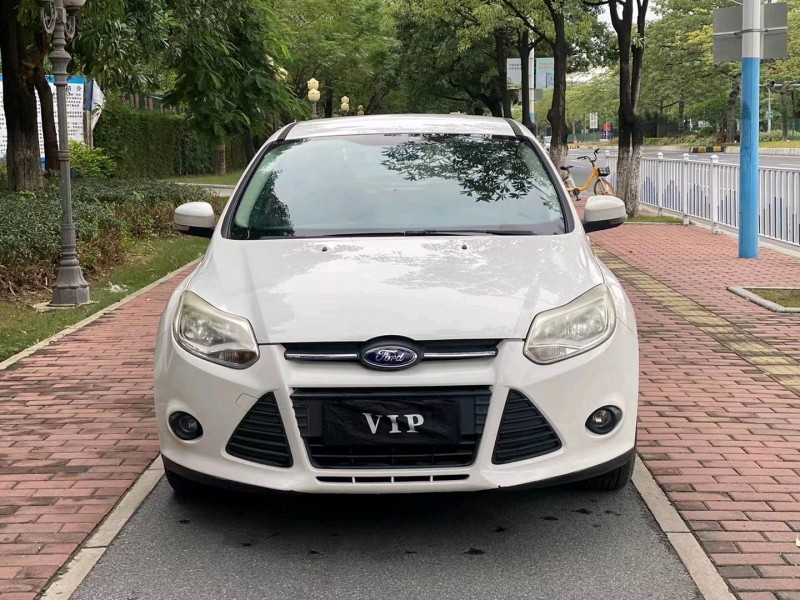 广州14年福特福克斯1