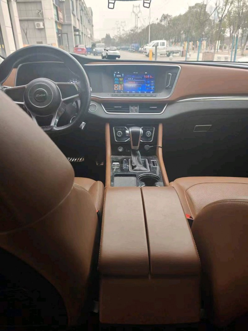 宜昌18年众泰T6008