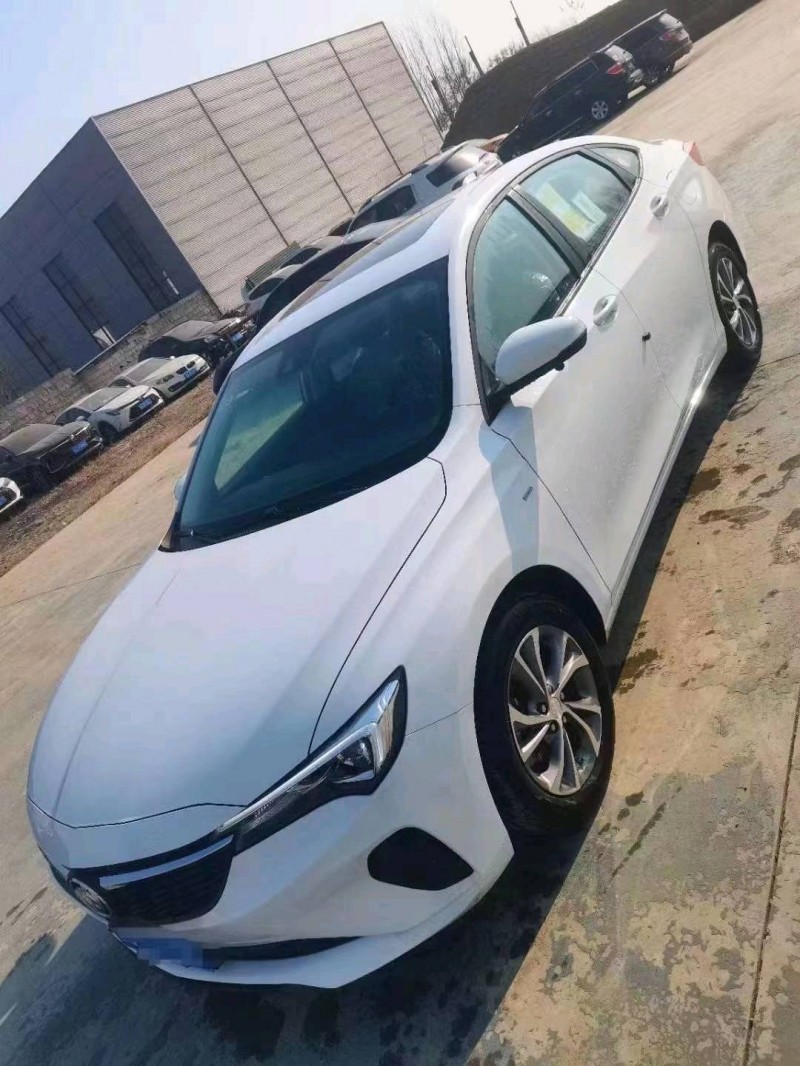 临沂22年别克威朗7