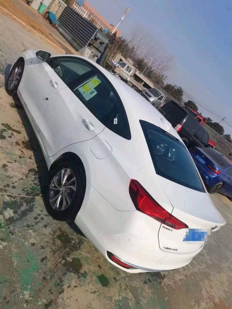 临沂22年别克威朗3