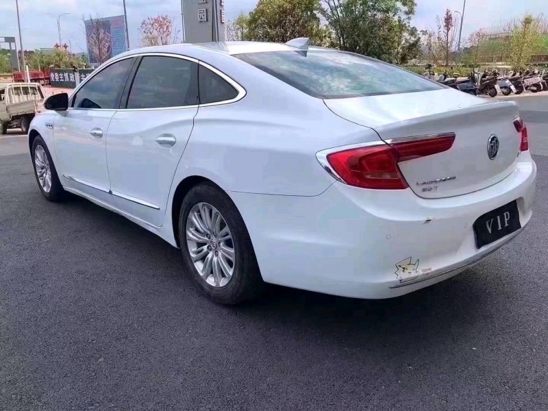 宜春16年别克君越9