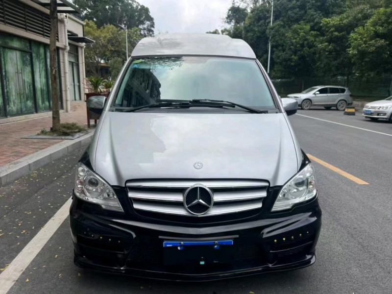 中山13年奔驰威霆1