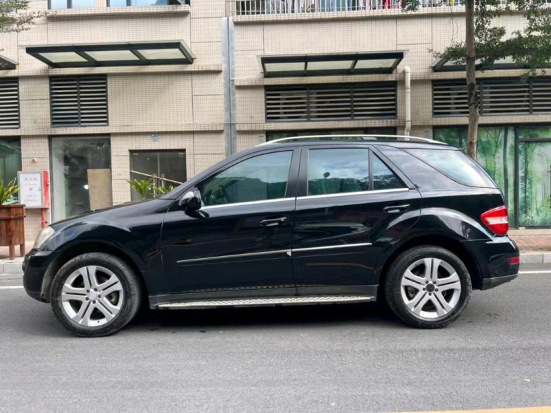 中山09年奔驰ML3