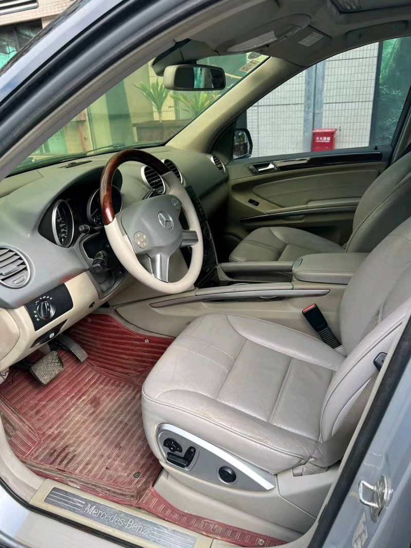 中山09年奔驰ML6