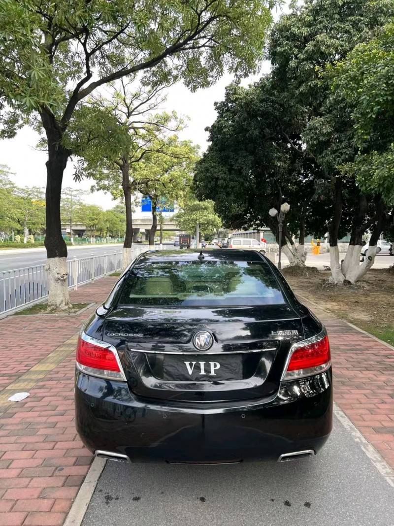 广州10年别克君越9