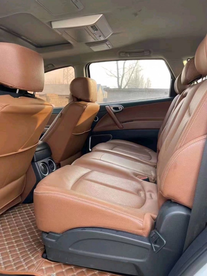 临沂12年纳智捷大7 SUV4