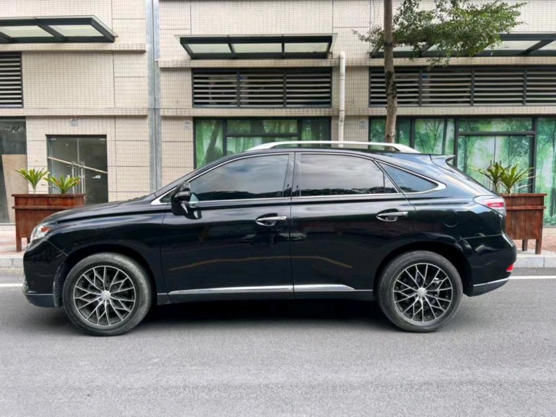 中山14年雷克萨斯RX3
