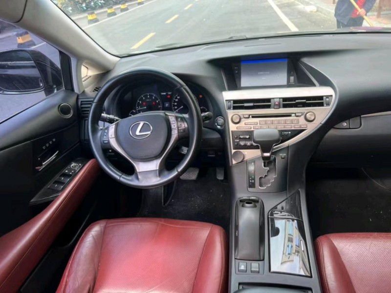中山14年雷克萨斯RX8