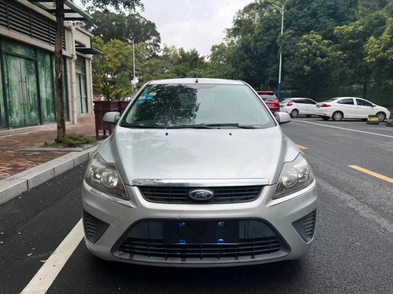 中山11年福特福克斯1