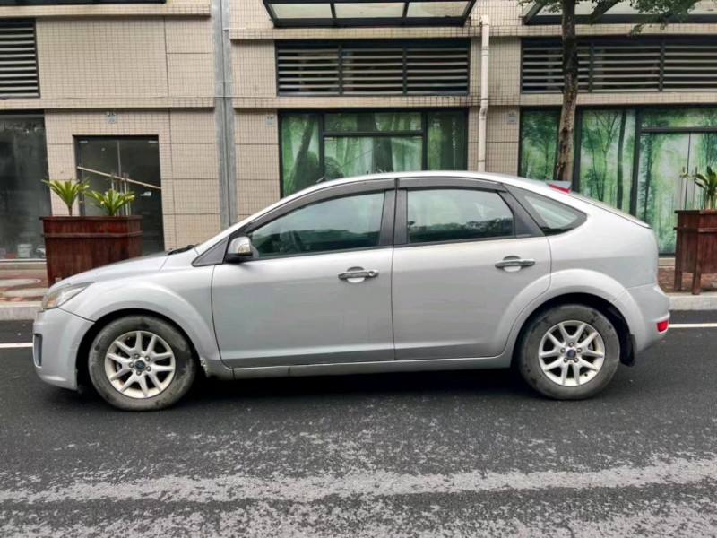 中山11年福特福克斯3