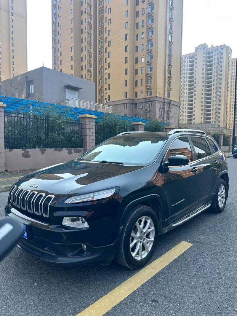 淮南16年Jeep自由光2