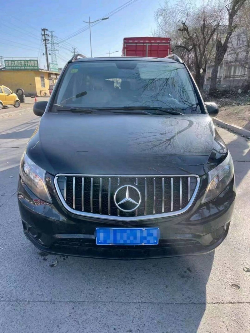 临沂17年奔驰威霆7