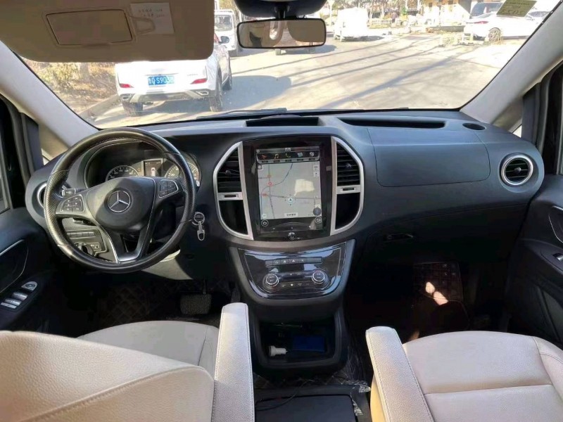 临沂17年奔驰威霆3