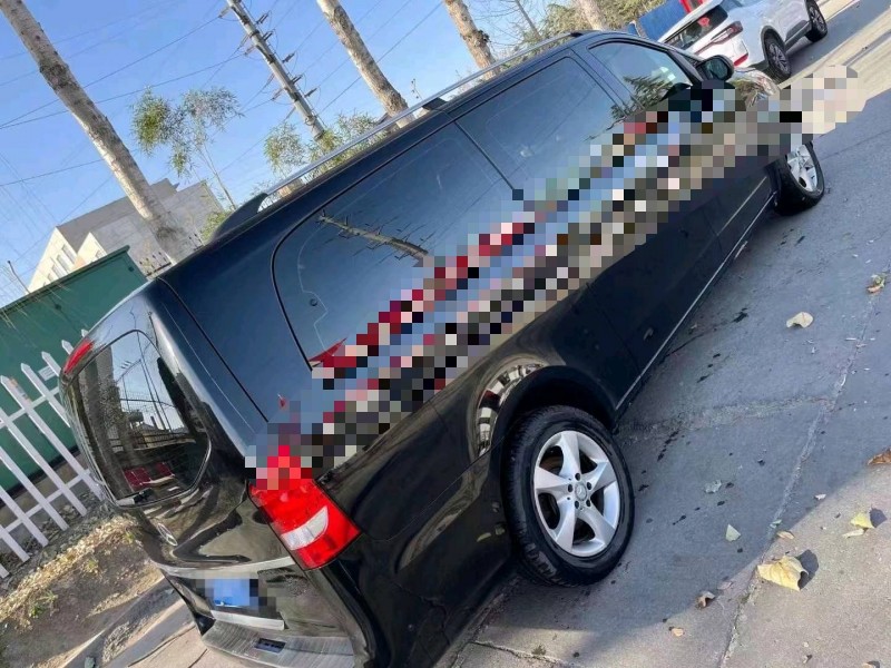 临沂17年奔驰威霆8