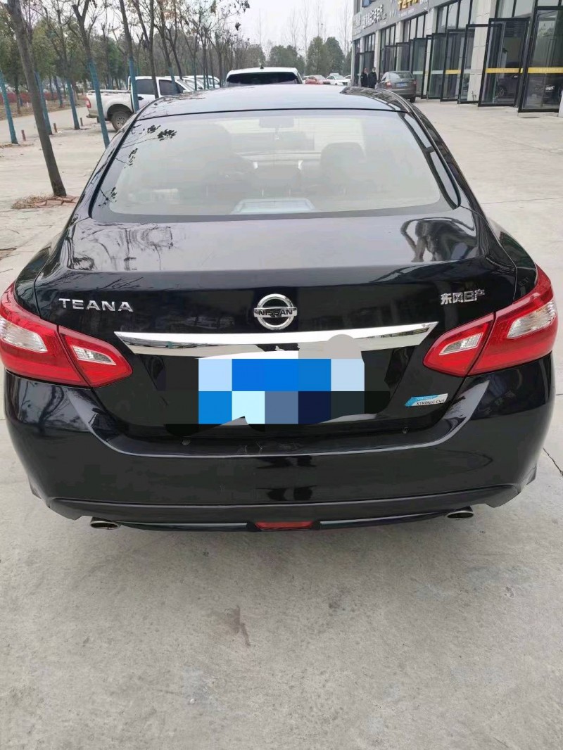 宜昌17年日产天籁6