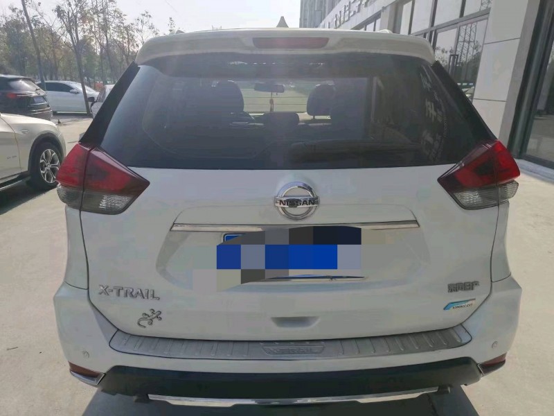 宜昌17年日产奇骏6