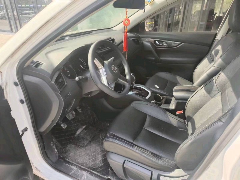 宜昌17年日产奇骏8