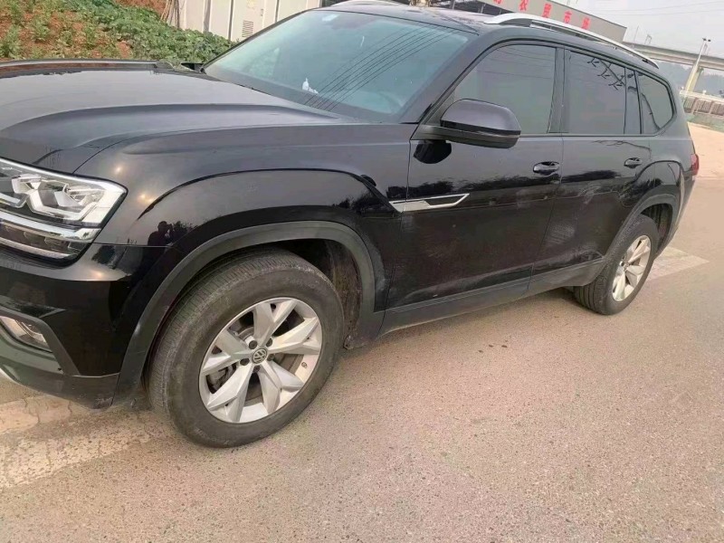 成都21年大众途昂2