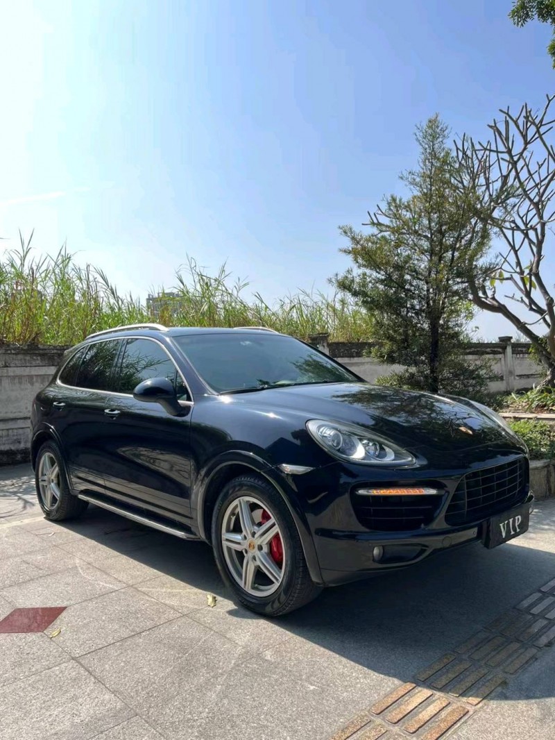 东莞15年保时捷卡宴7