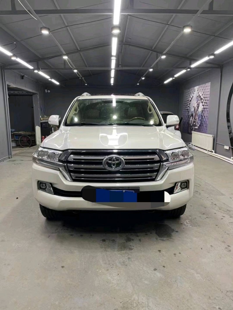 济南15年丰田兰德酷路泽9