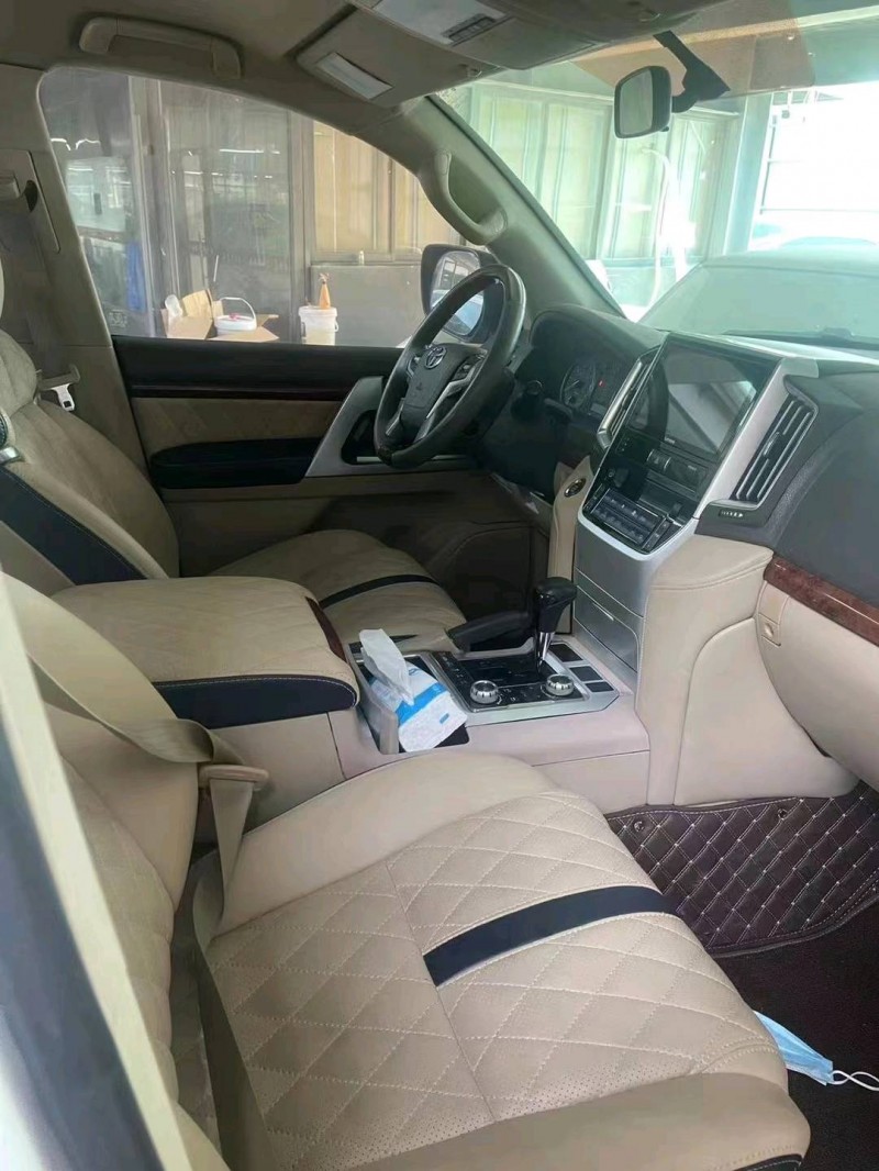 济南15年丰田兰德酷路泽5