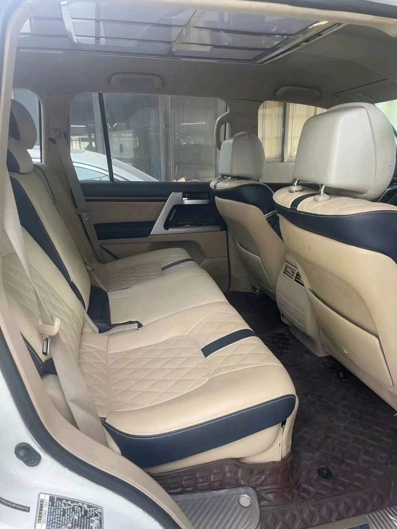 济南15年丰田兰德酷路泽4