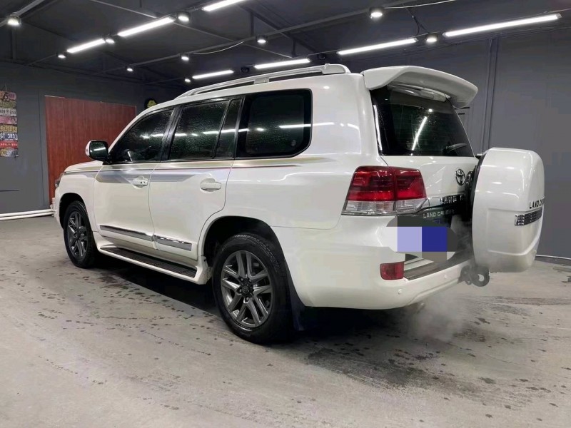 济南15年丰田兰德酷路泽2