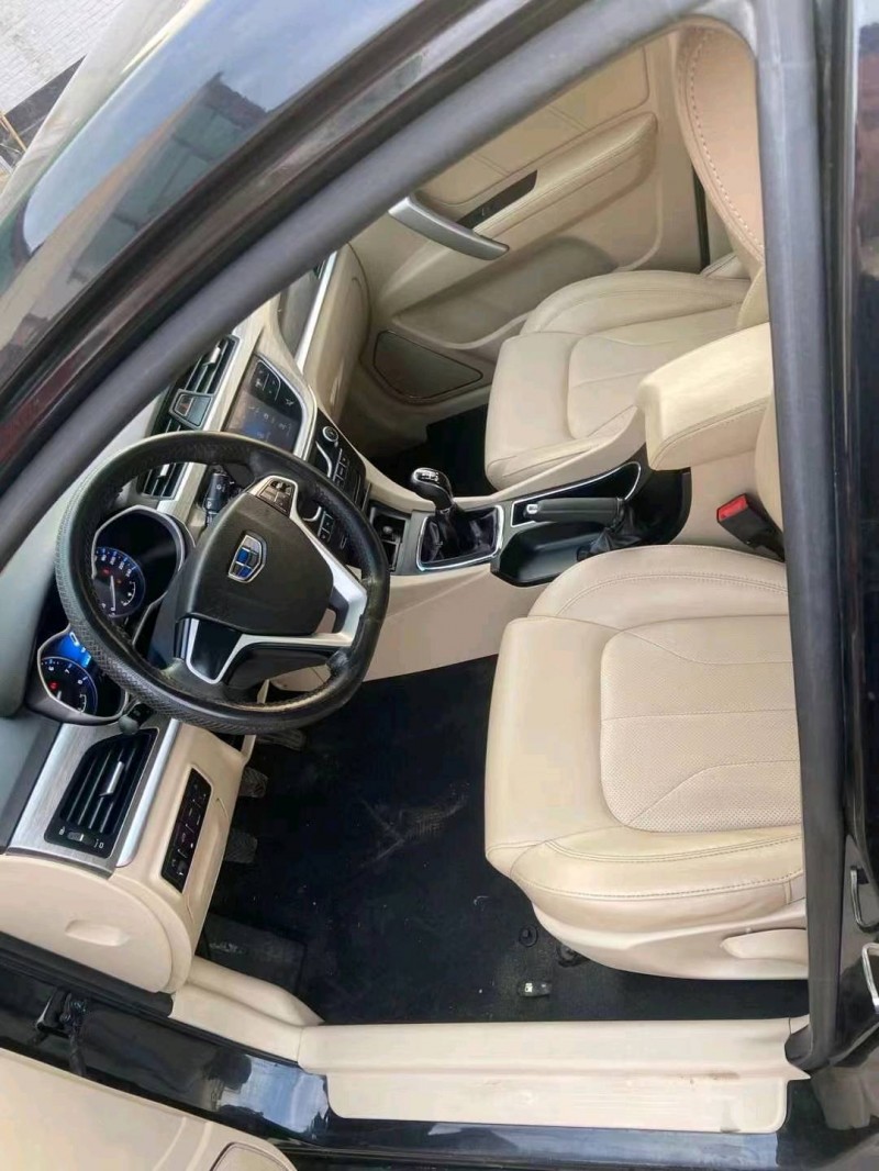 济南17年吉利帝豪6