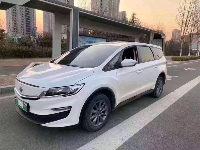 济南21年吉利枫叶8