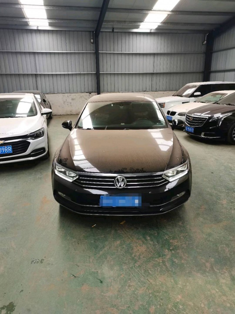 济宁19年大众迈腾1