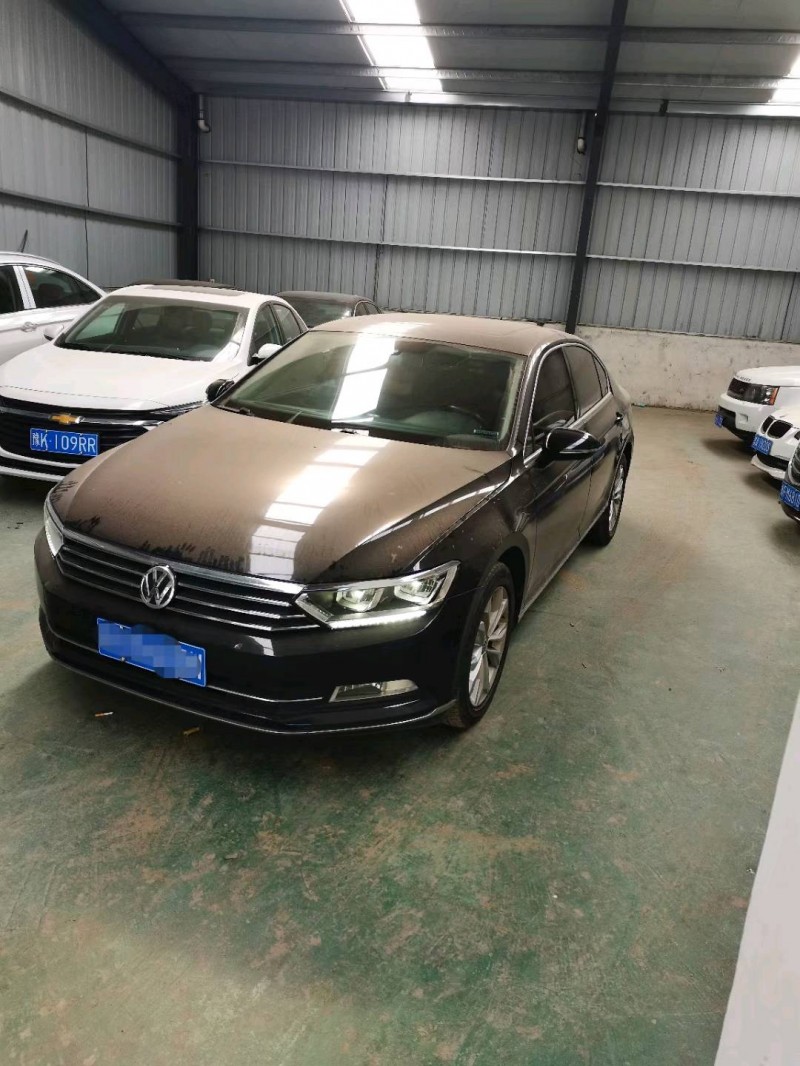 济宁19年大众迈腾2