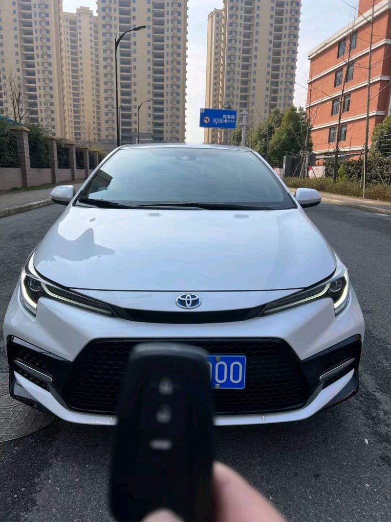 淮南20年丰田雷凌9