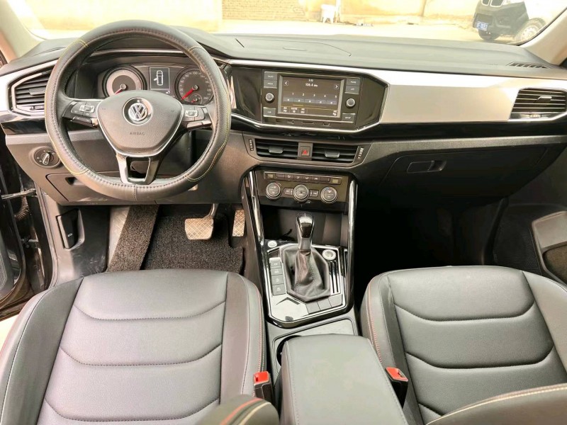 保定19年大众途岳6