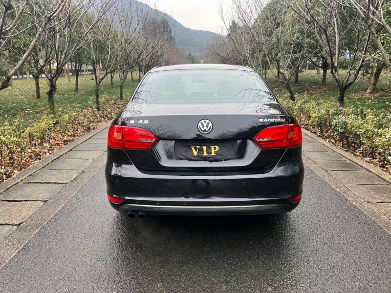 嘉兴14年大众速腾8