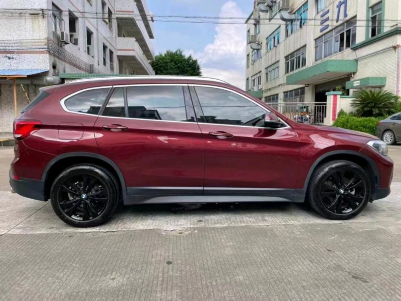 中山21年宝马X12