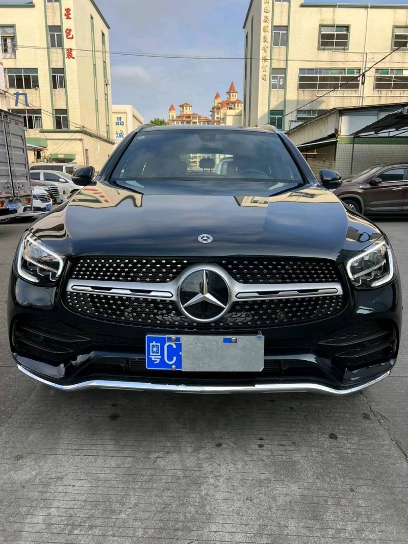 中山22年奔驰GLC1