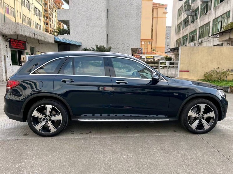 中山22年奔驰GLC2