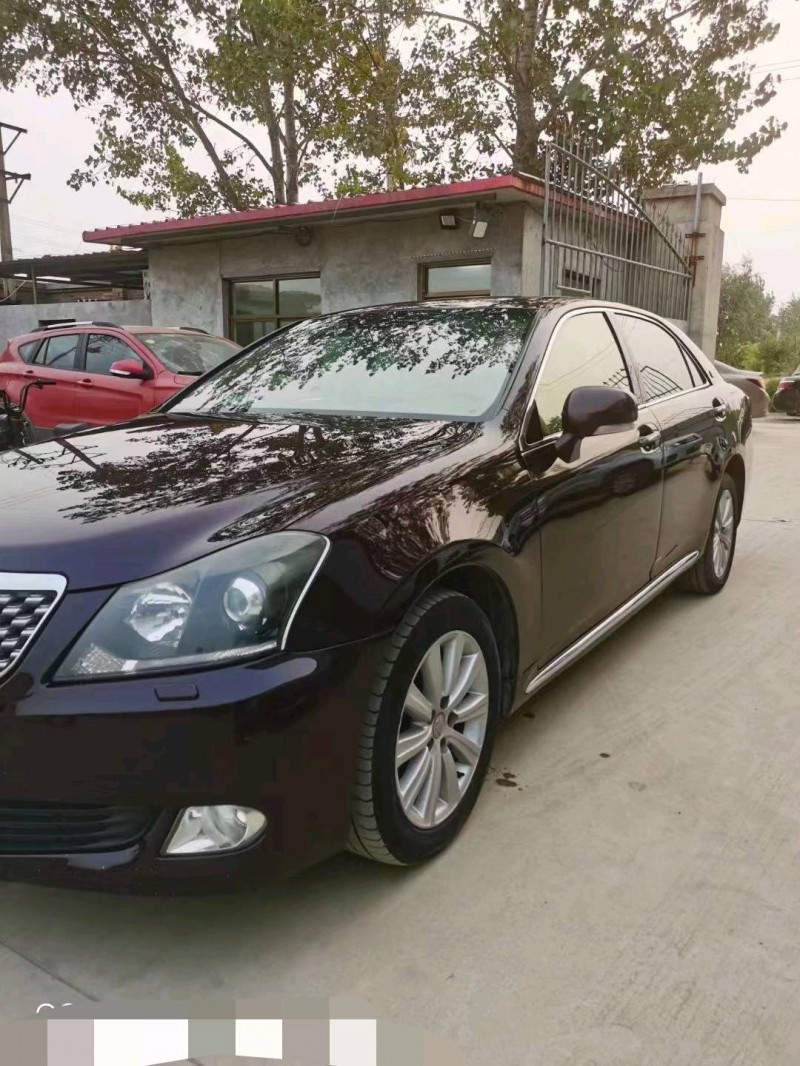 保定11年丰田皇冠3