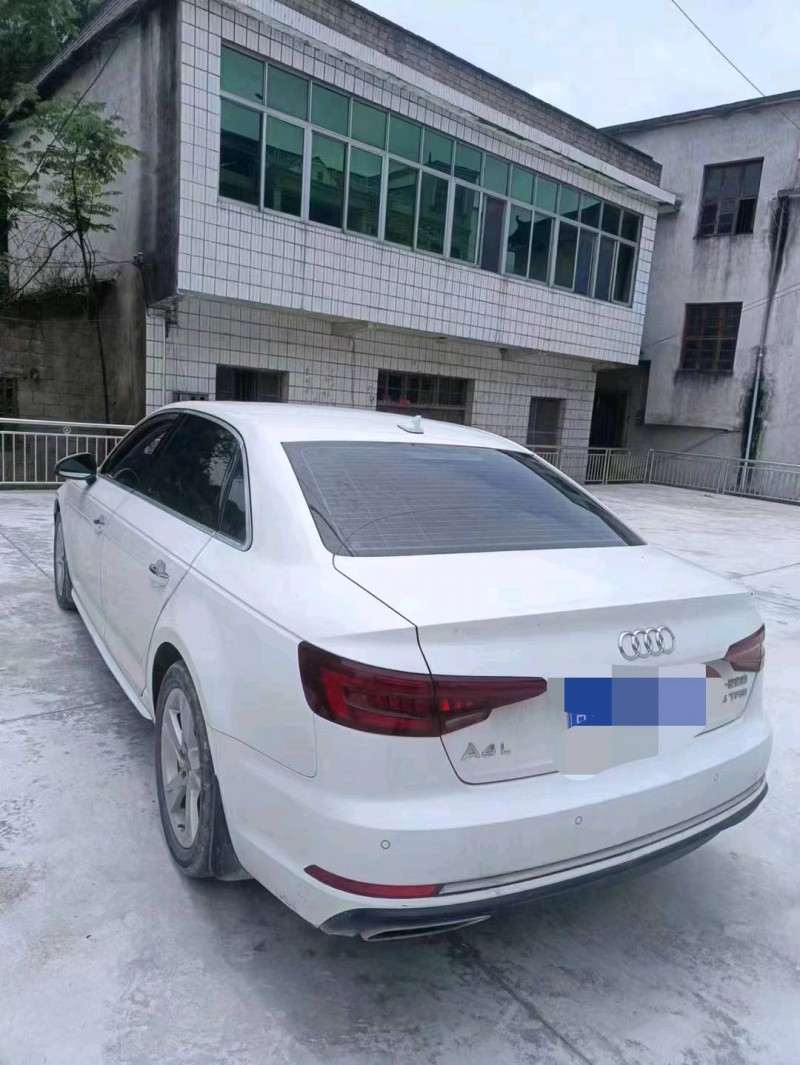 宜昌19年奥迪A4L3