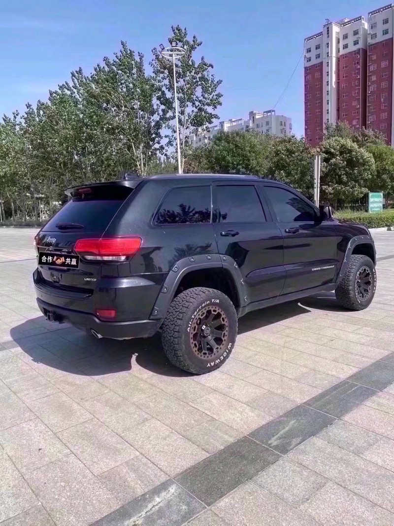 邯郸14年Jeep大切诺基4