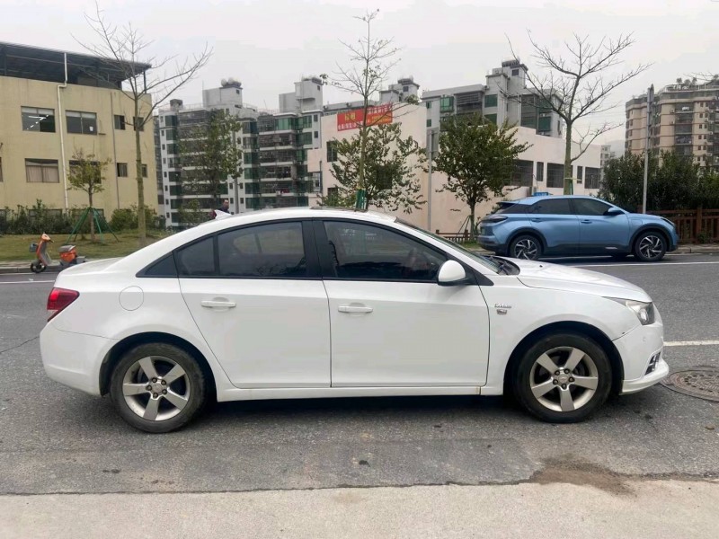 广州14年雪佛兰科鲁兹4