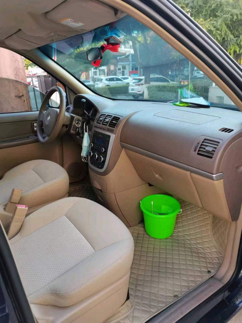 邢台13年别克陆尊5