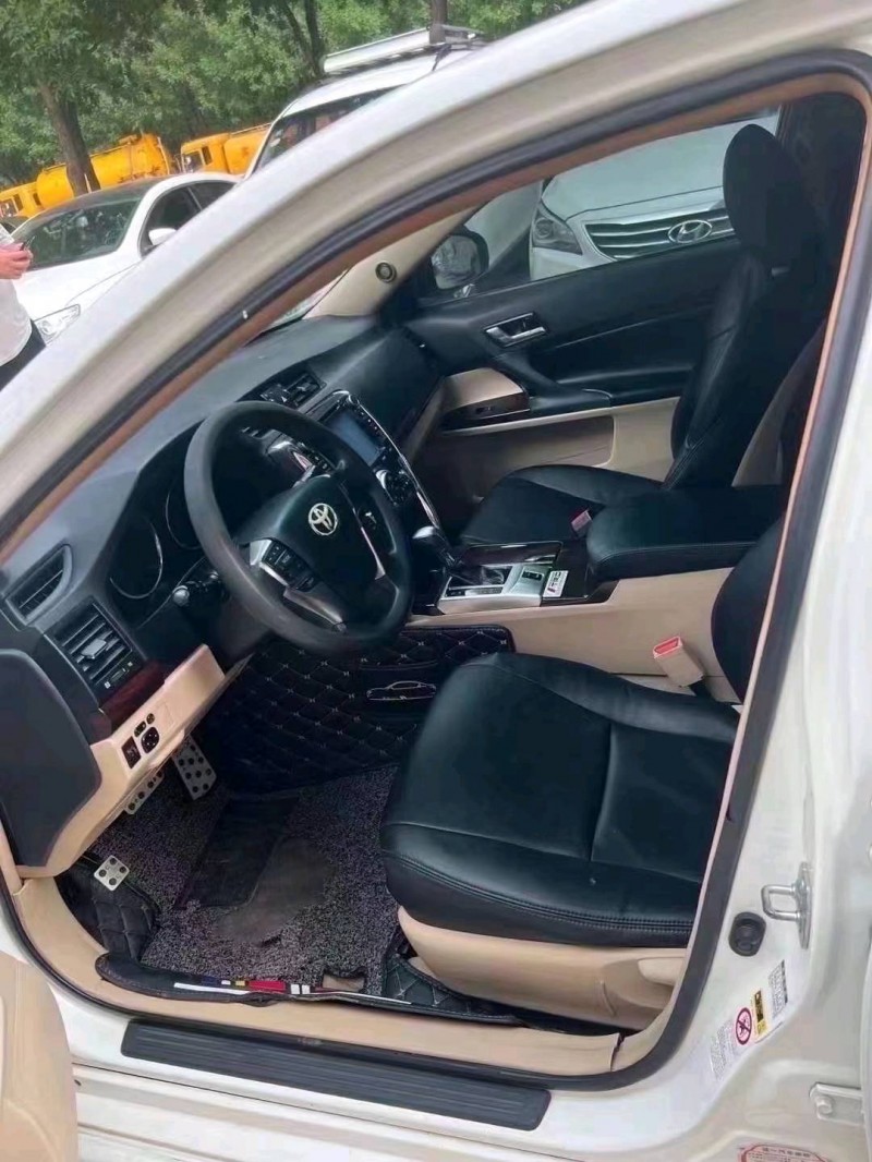 北京11年丰田锐志5