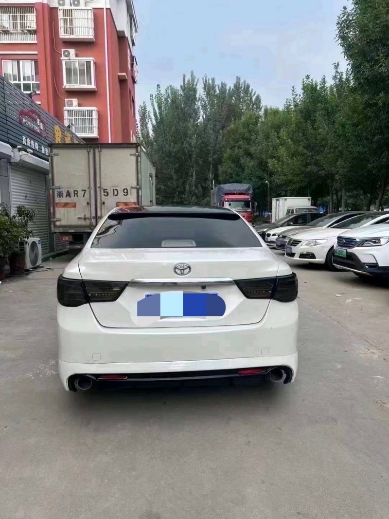 北京11年丰田锐志7