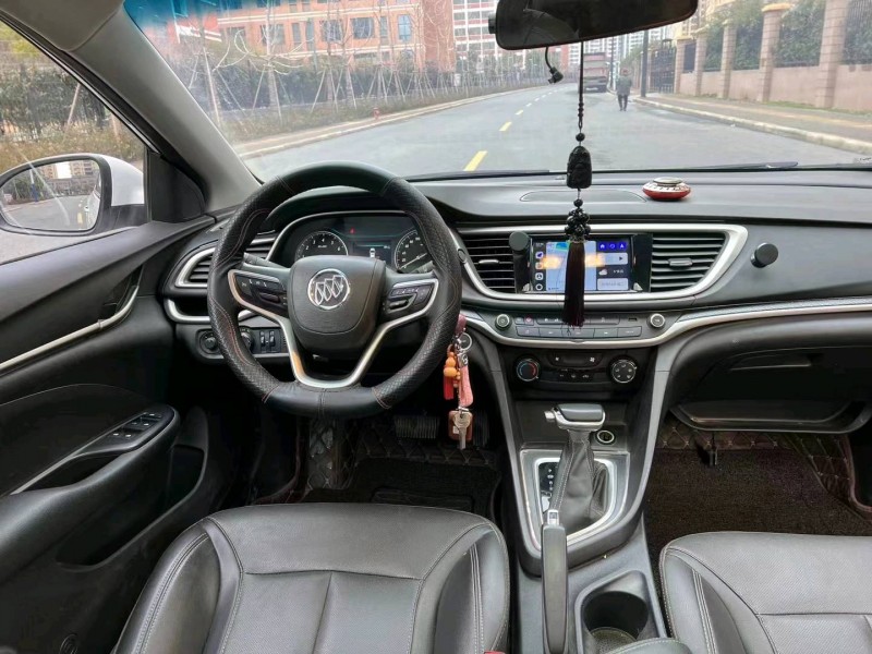 淮南21年别克英朗1