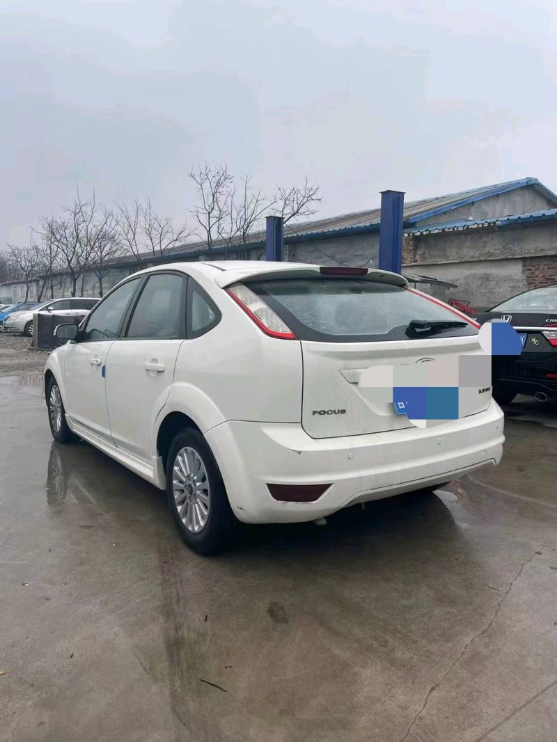 济南13年福特福克斯7